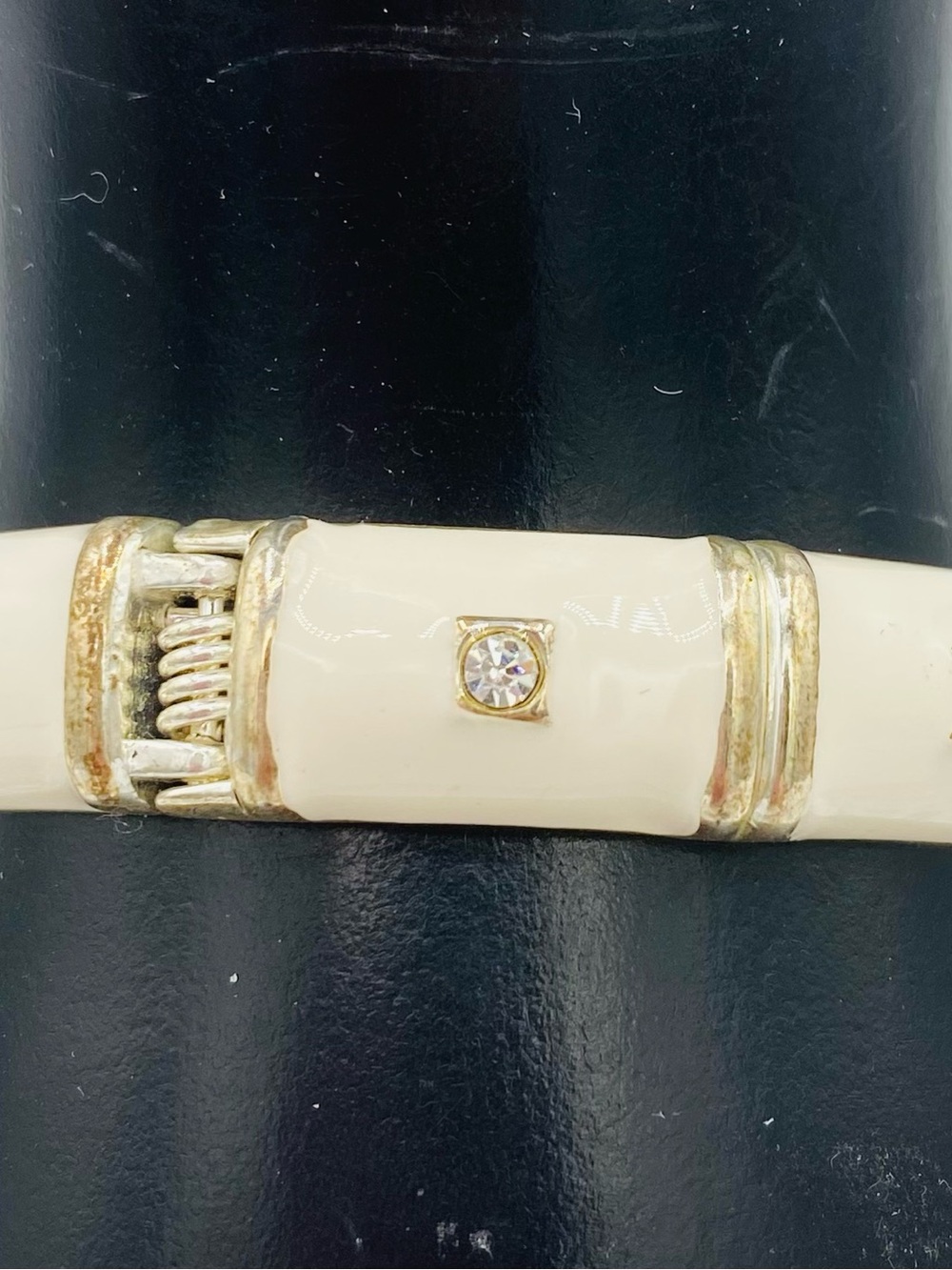 Cream Enamel Gold Tone Accents Clear Rhinestones Hinged Clamp Bangle Bracelet - Picture 4 of 8